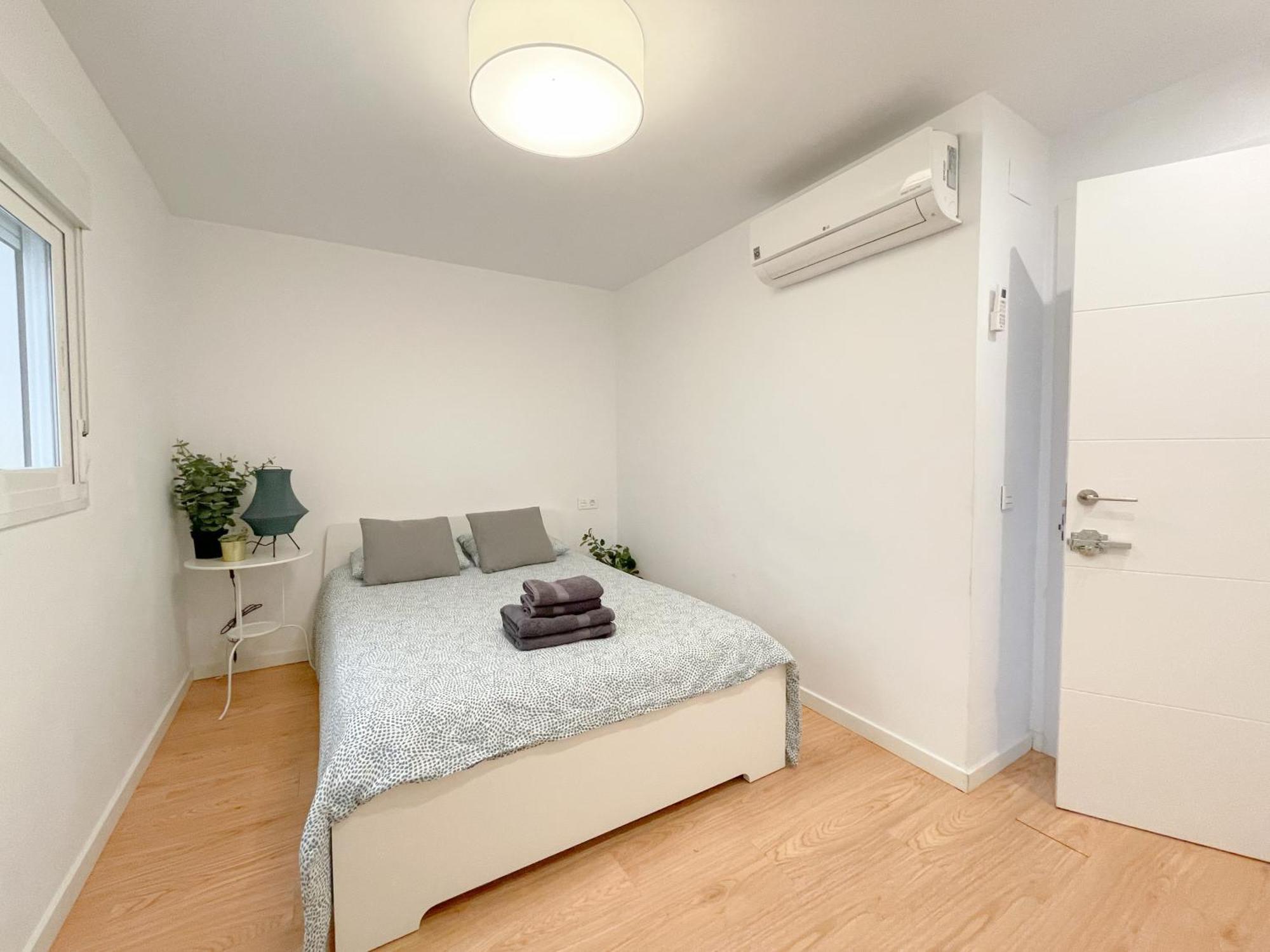 Moderno Apartamento Plz De La Merced Малага Экстерьер фото