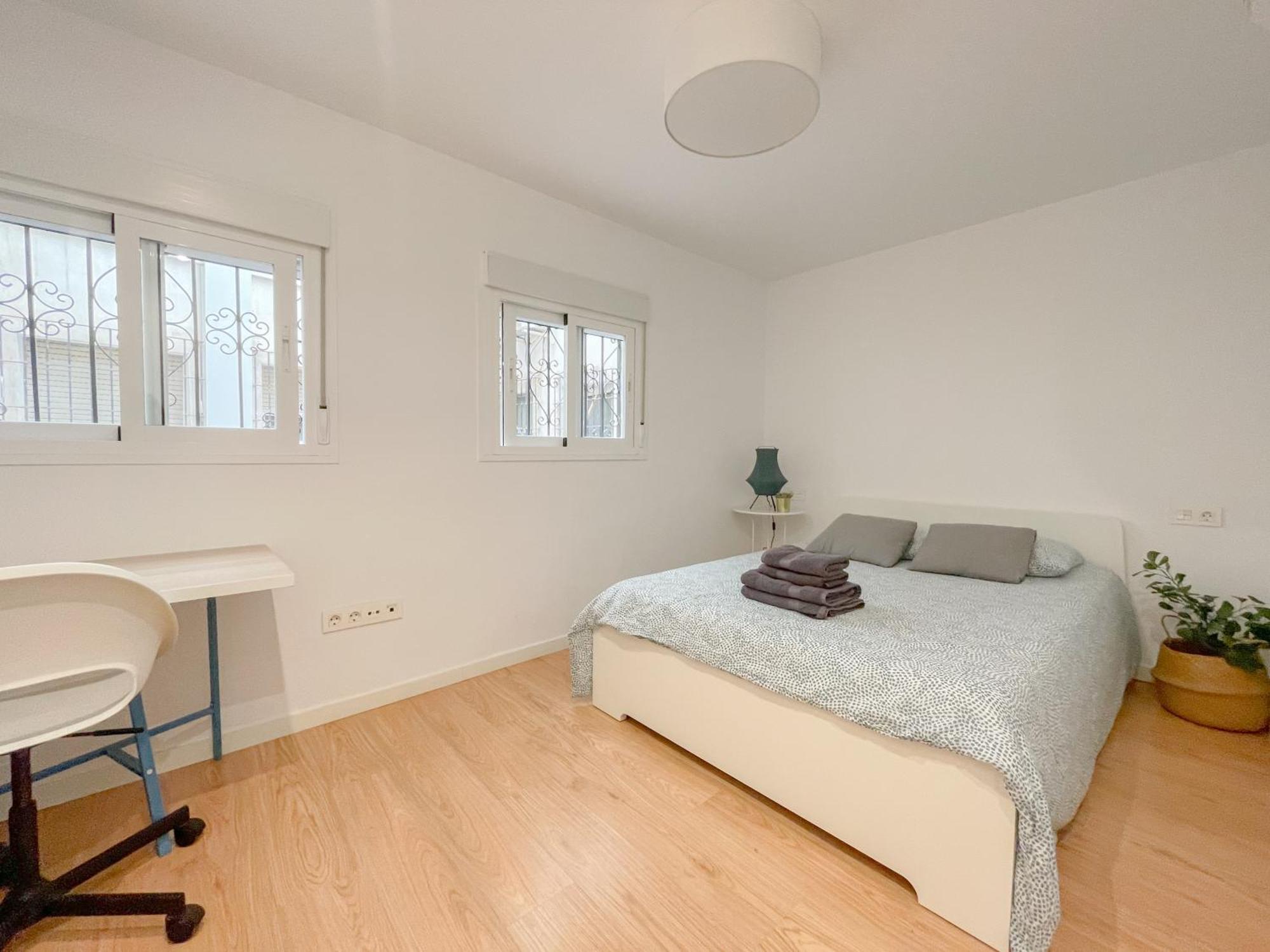 Moderno Apartamento Plz De La Merced Малага Экстерьер фото