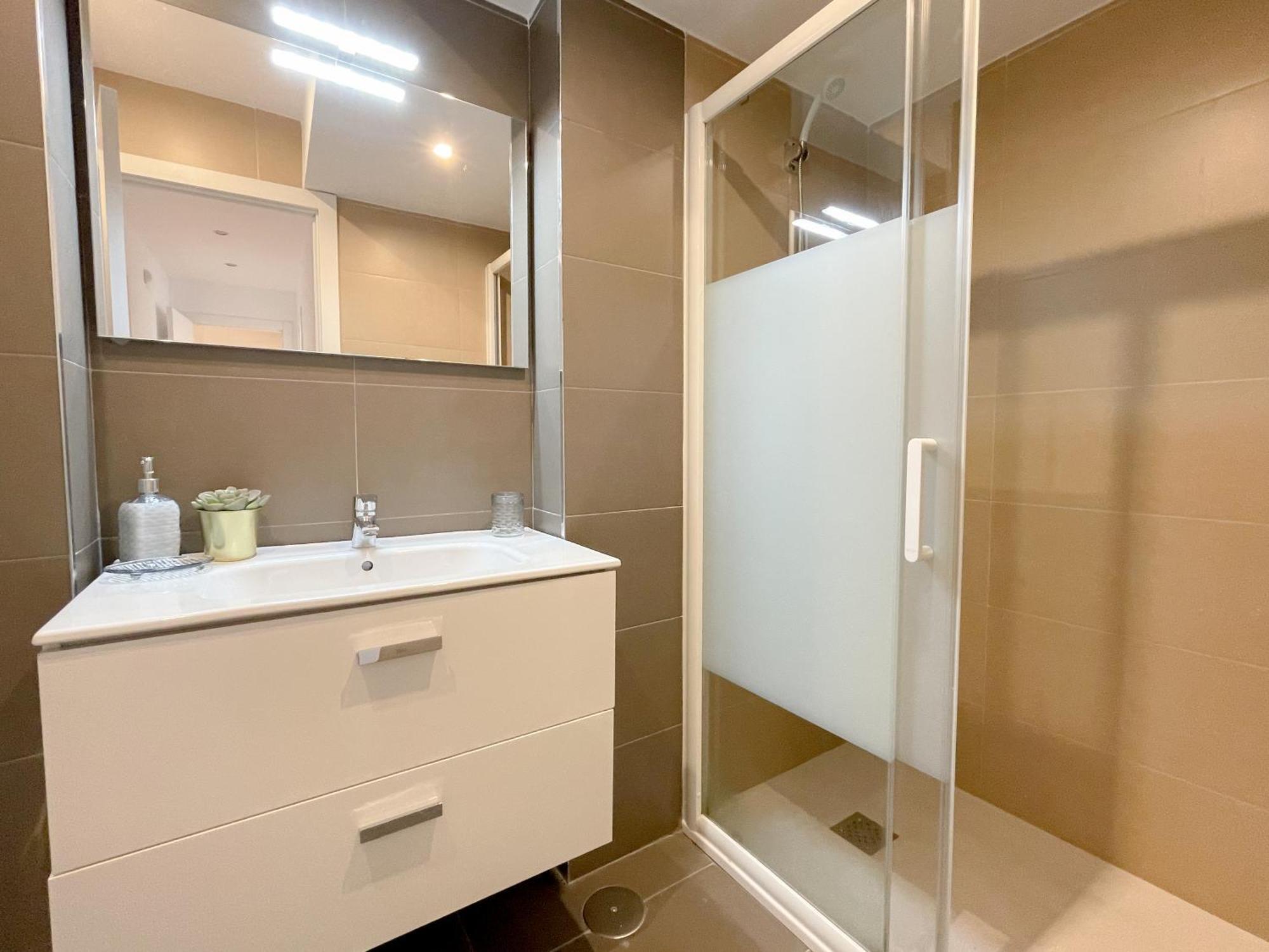Moderno Apartamento Plz De La Merced Малага Экстерьер фото
