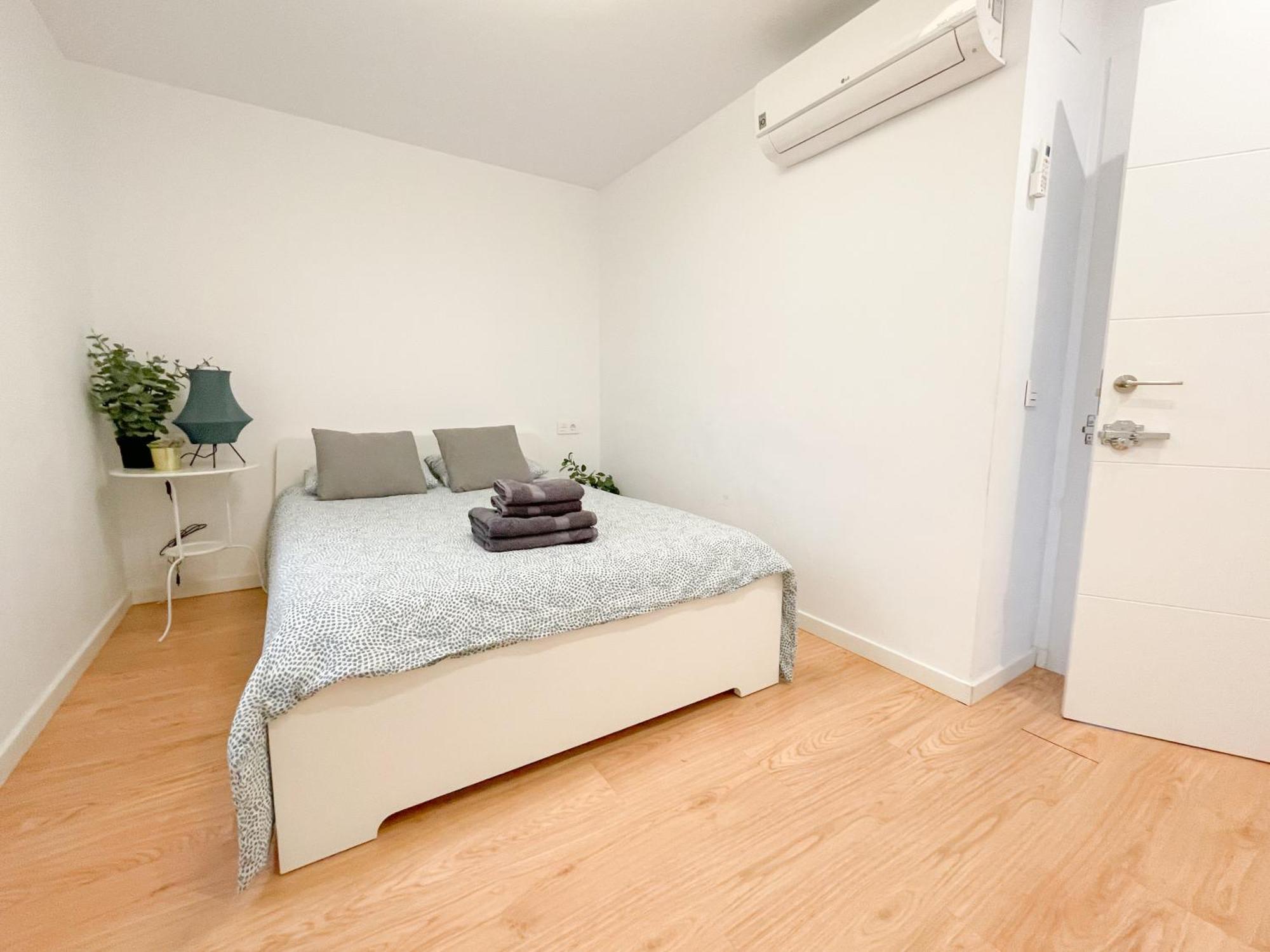 Moderno Apartamento Plz De La Merced Малага Экстерьер фото